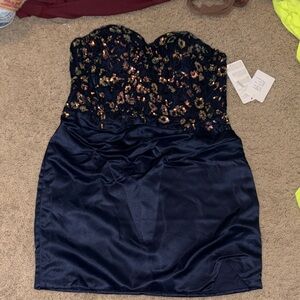 Elegant Navy Blue Strapless Prom Dress